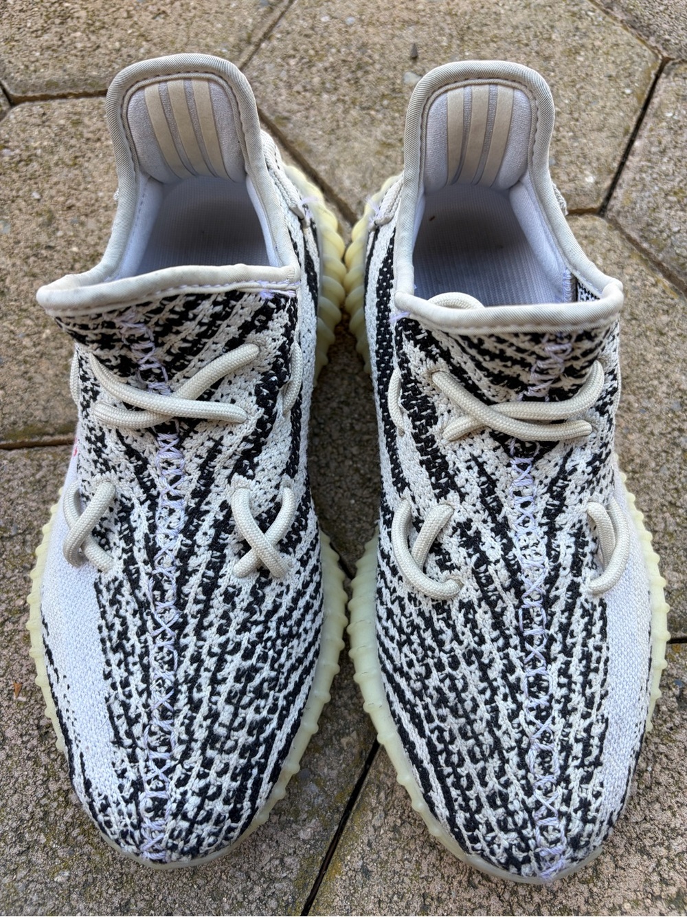 Yeezy Boost 350 V2 Zebra - White/Black